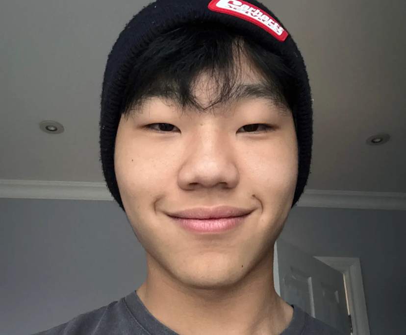 Ziteng (18), $450, Non-smoker, No pets, and No children