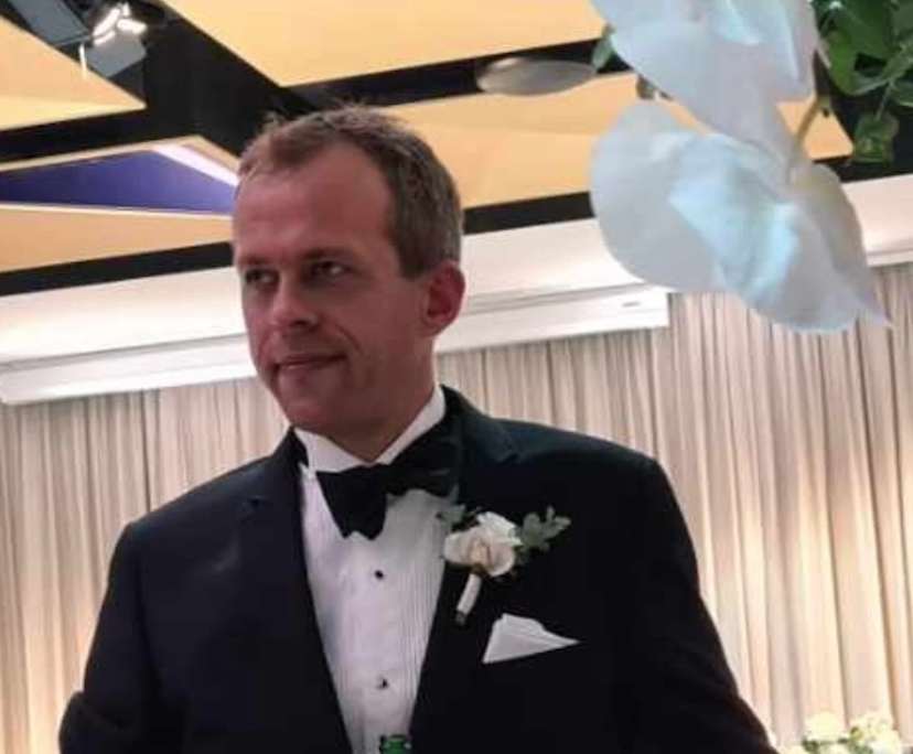 Reg (38), $250, Smoker, No pets, and No children