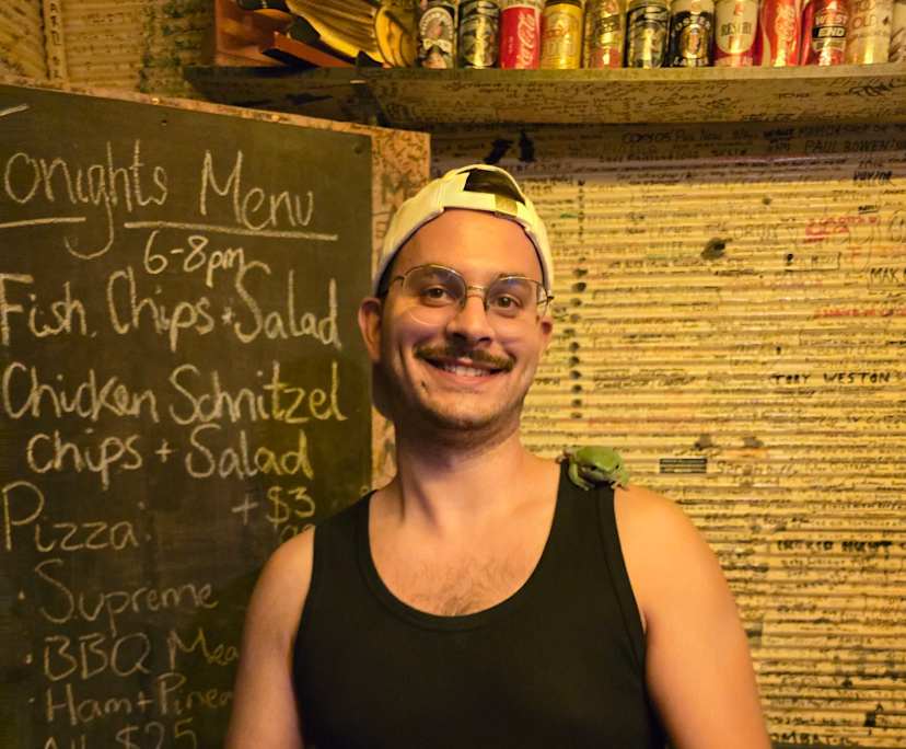 Joao (29), $300, No pets, Non-smoker, and No children