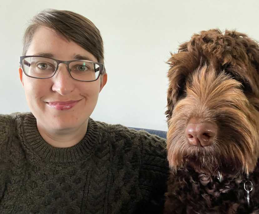 Nat (38), $200, LGBTQIA+, Non-smoker, Have pets, and No children