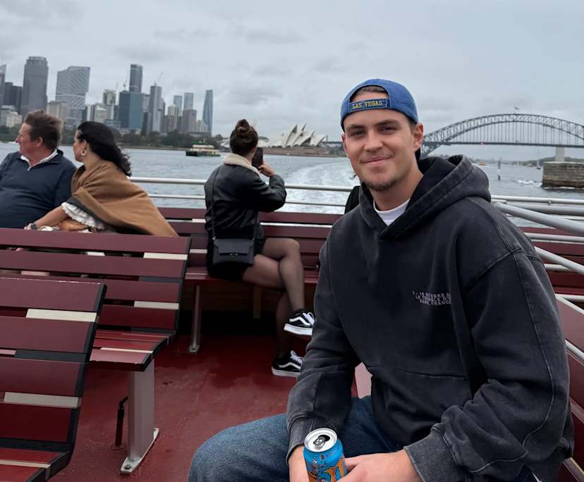 Oskar Lindberg (21), $600, Non-smoker, No pets, and No children