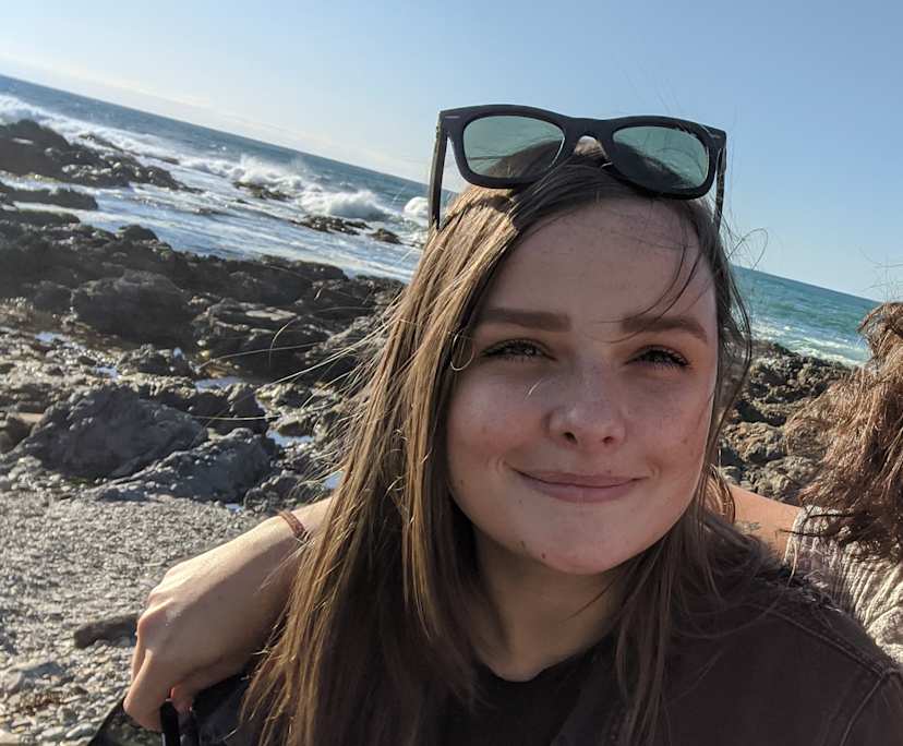 Laura (32), $600, LGBTQIA+, Non-smoker, No pets, and No children