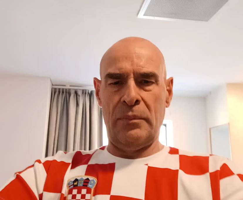 ANTONY (59), $400, Non-smoker, No pets, and No children