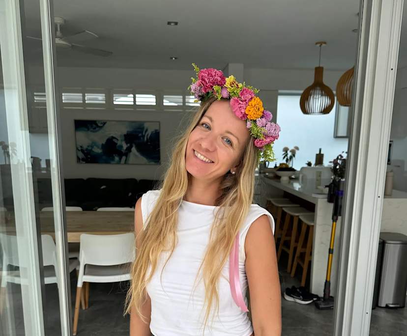 Sophia (36), $600, Non-smoker, No pets, and No children
