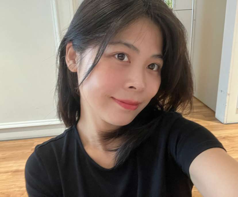 Alexa (30), $250, Non-smoker, Have pets, and No children