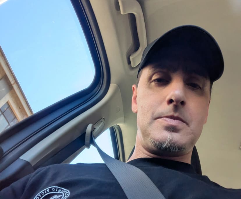 James (42), $250, Smoker, No pets, and No children