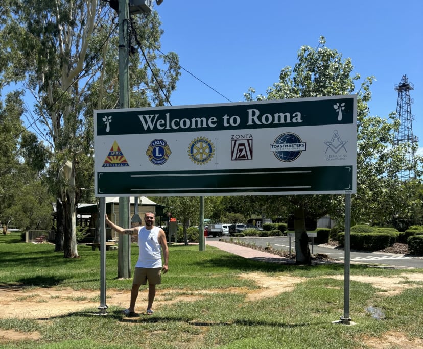 Roberto (24), $350, Non-smoker, No pets, and No children