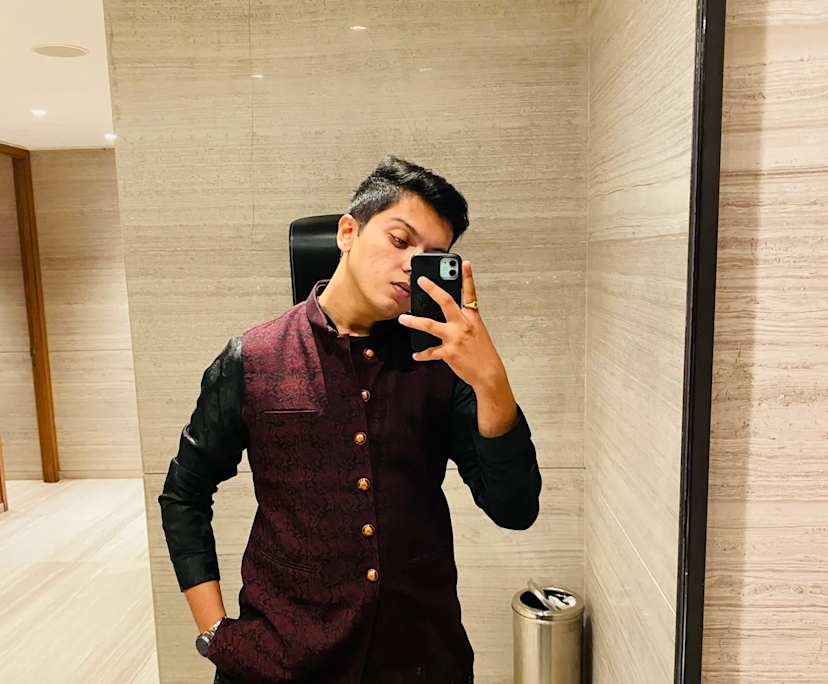 Dhanush M Menon (25), $350, Non-smoker, Have pets, and No children