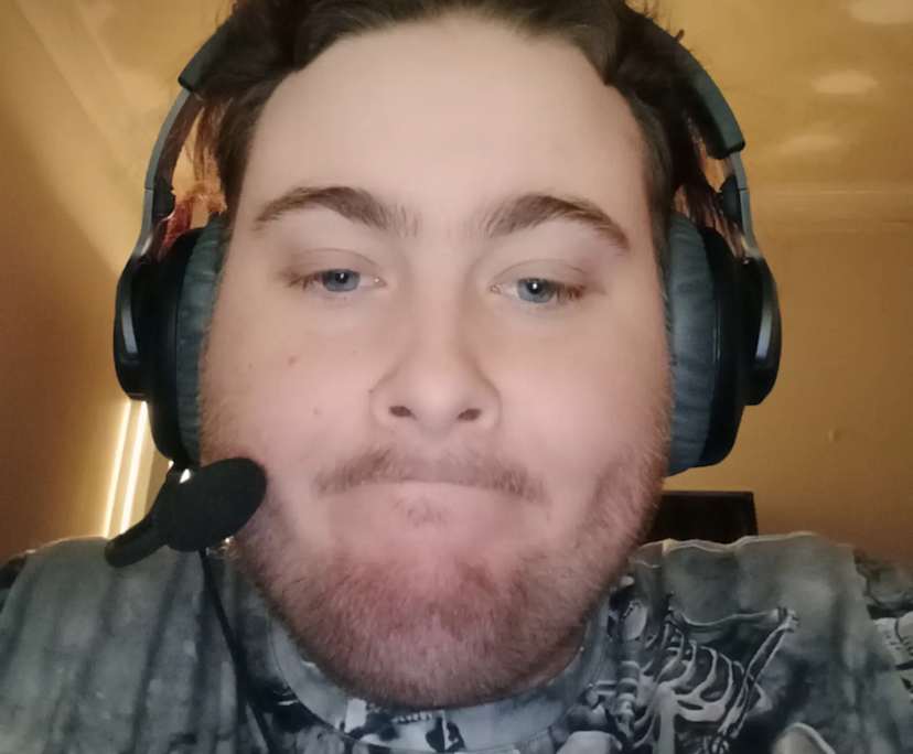 joshua (27), $300, Non-smoker, Have pets, and No children