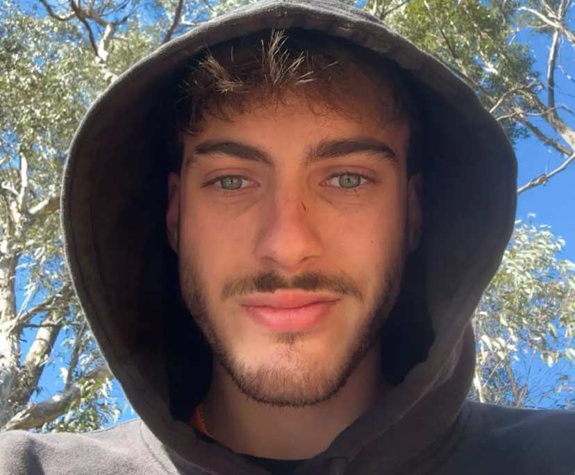 jack (19), $450, Have pets, Smoker, and No children