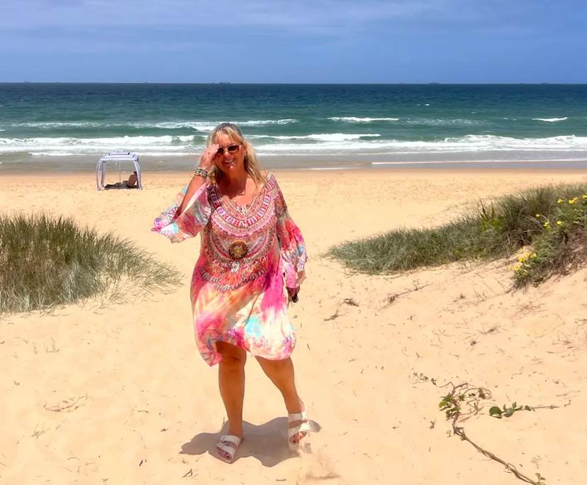 Michelle (58), $400, Non-smoker, Have pets, and No children