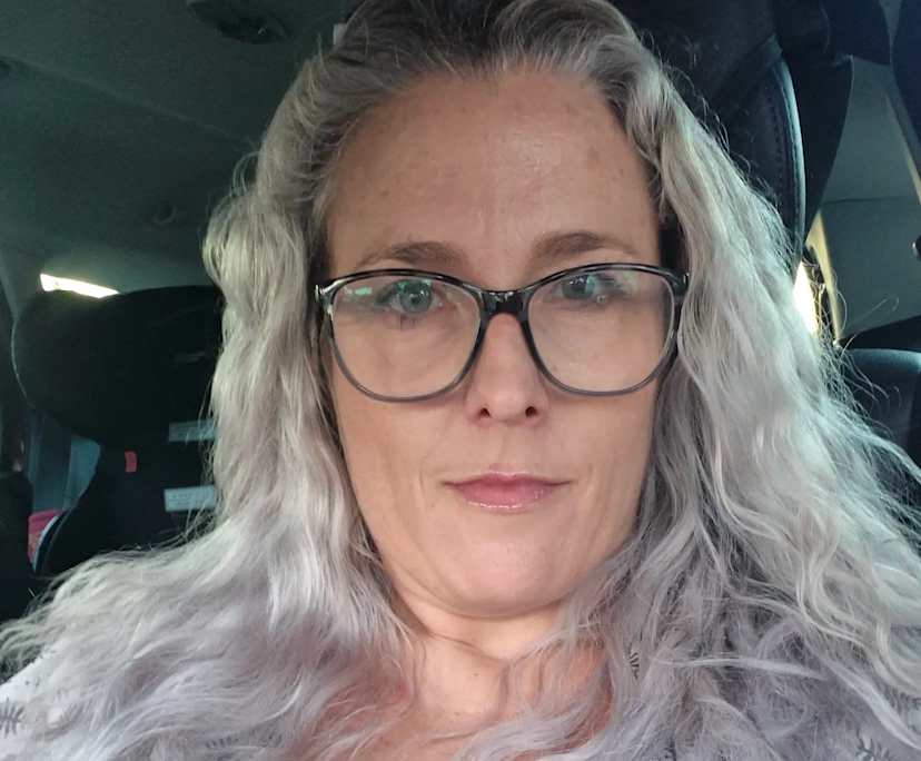 Cameron (43), $450, Non-smoker, Have children, and No pets