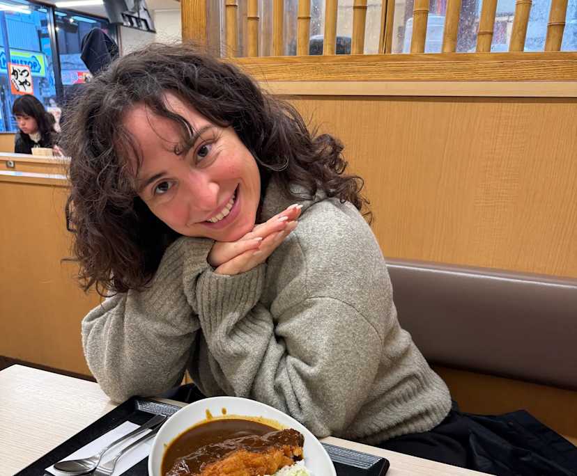 Angele (31), $450, Non-smoker, No pets, and No children