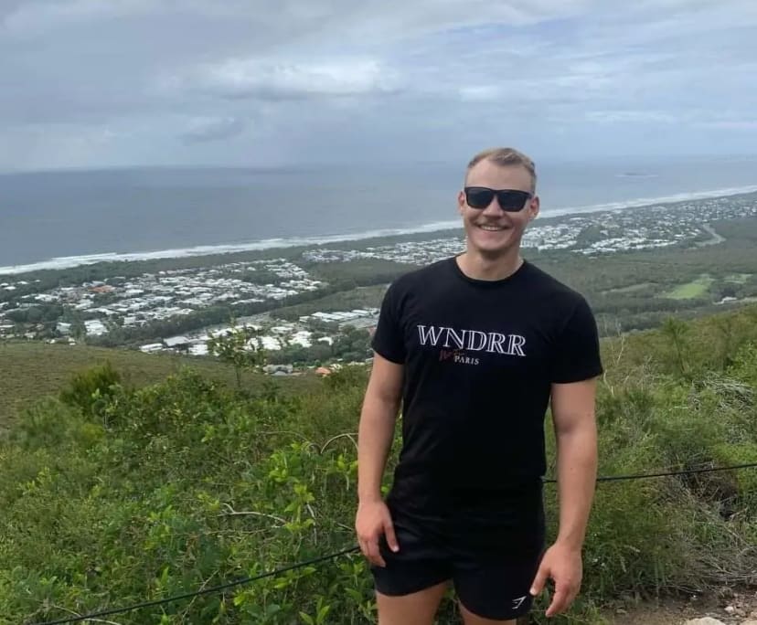 Ruan (29), $500, Non-smoker, Have pets, and No children