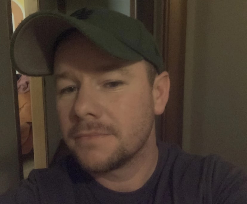 David (36), $350, Have pets, Non-smoker, and No children