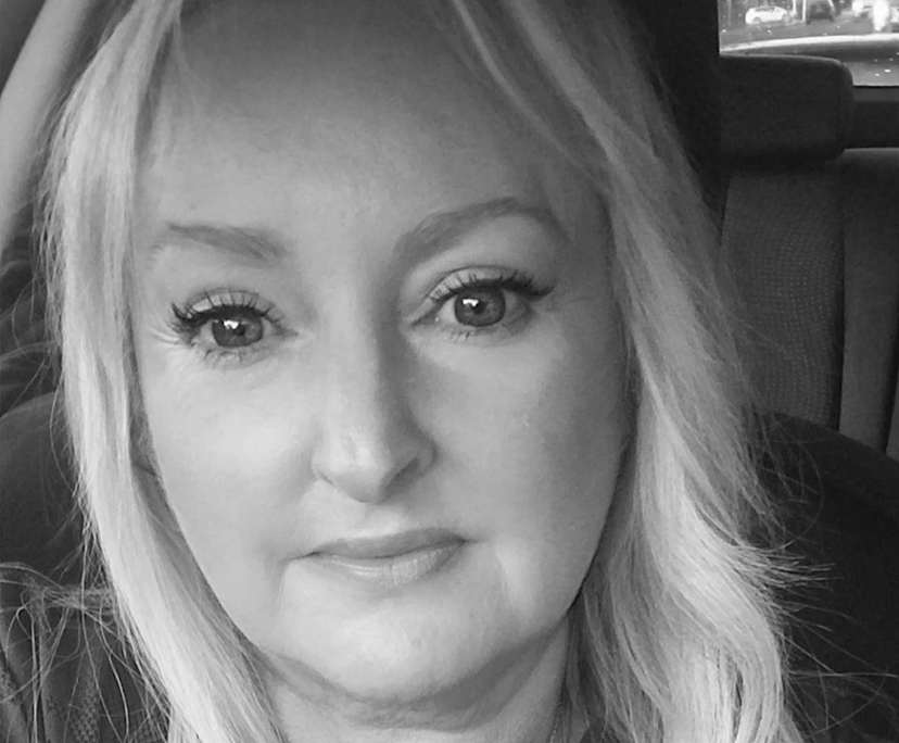 Liane (52), $300, Non-smoker, No pets, and No children