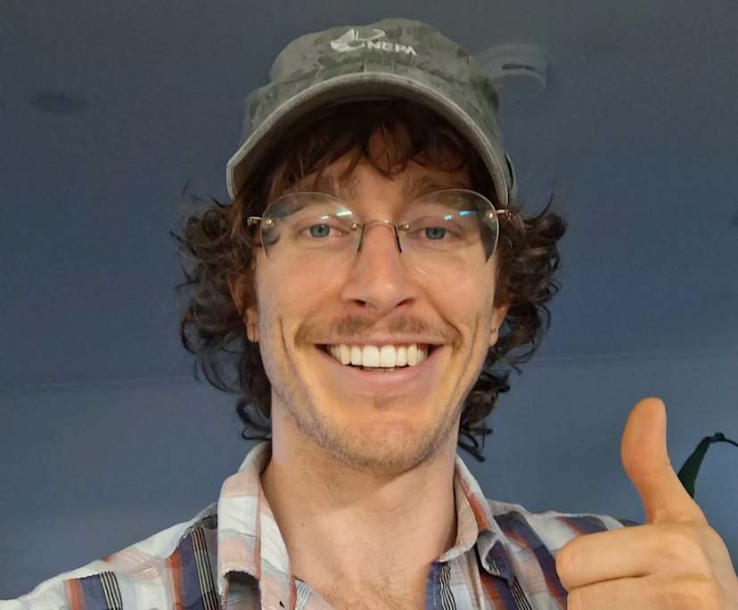Nic (28), $250, Non-smoker, No pets, and No children