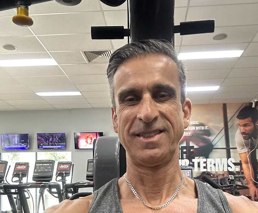 Chris (58), $300, Have pets, LGBTQIA+, Non-smoker, and No children