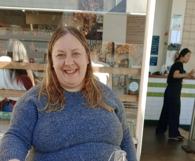 lauren Dunbabin (37), $275, Have children, Smoker, and No pets