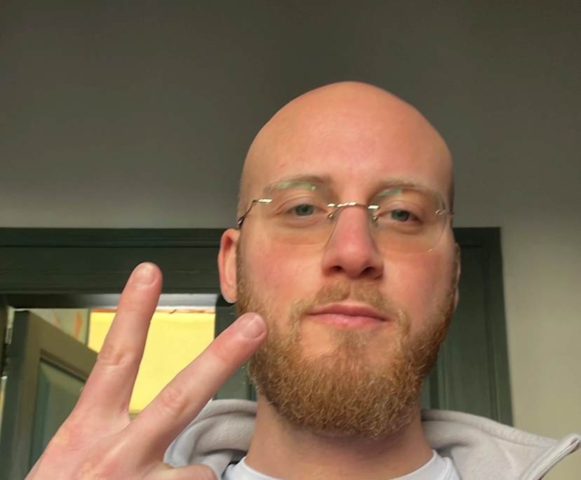 Mattia (26), $300, 