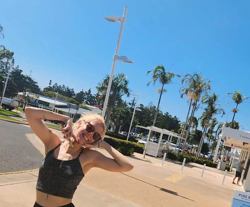 Taymah (25) and Hayden (32), $500, Non-smoker, Have pets, and No children