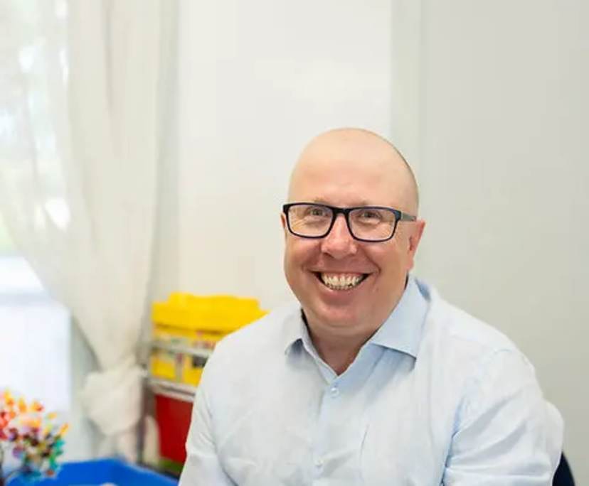 Andy (45), $350, Non-smoker, No pets, and No children