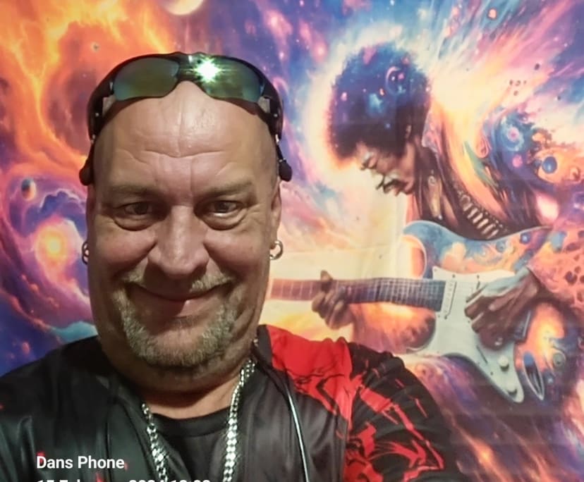 Daniel (53), $250, Non-smoker, No pets, and No children