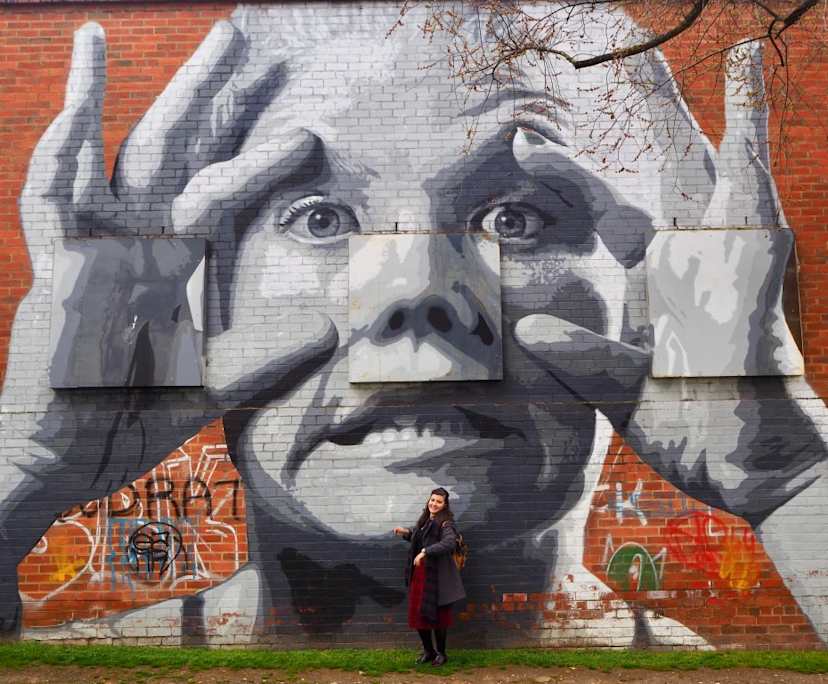 Meg (35), $700, Non-smoker, No pets, and No children