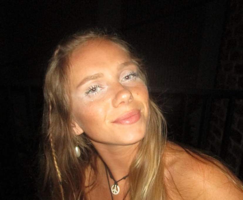 Allison (26), $300, Non-smoker, No pets, and No children
