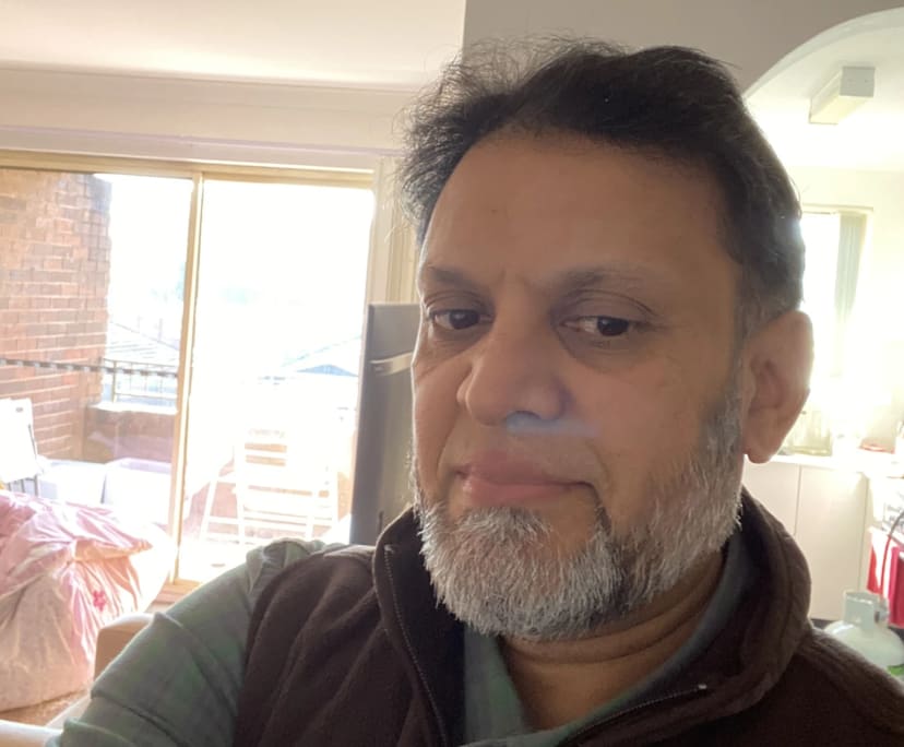 Mo (58), $350, Non-smoker, No pets, and No children