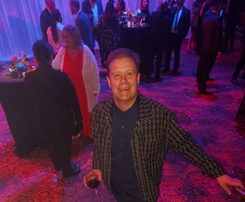 Daryl (53), $350, Non-smoker, No pets, and No children