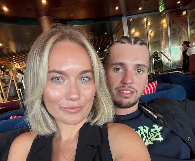 Lydia (28) and Joe (29), $450, Non-smoker, No pets, and No children