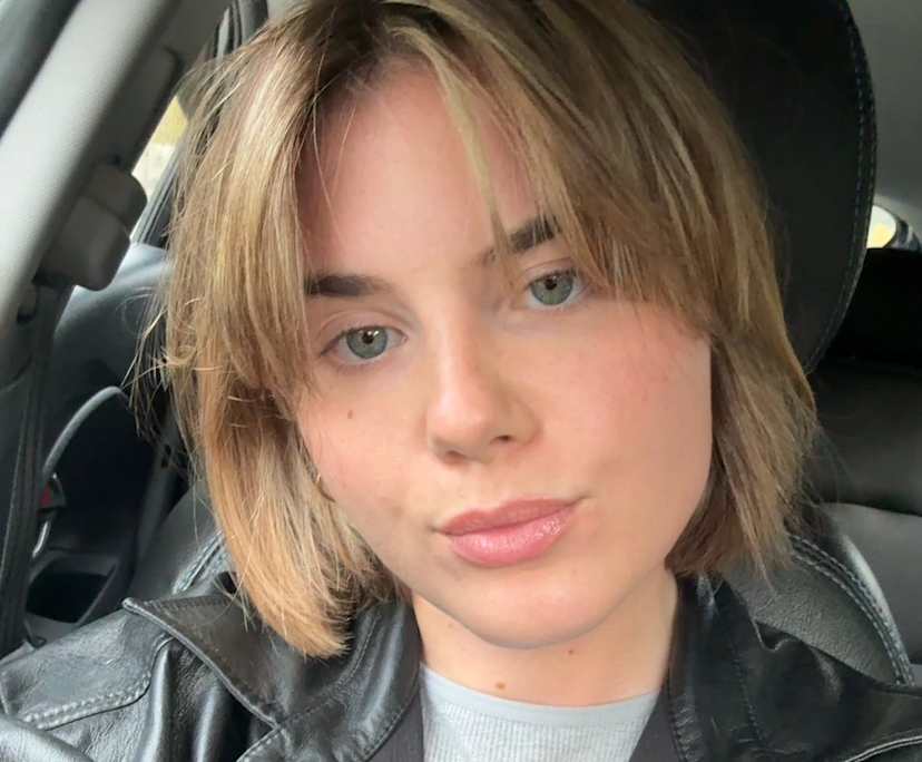 Erin (25), $350, Non-smoker, No pets, and No children