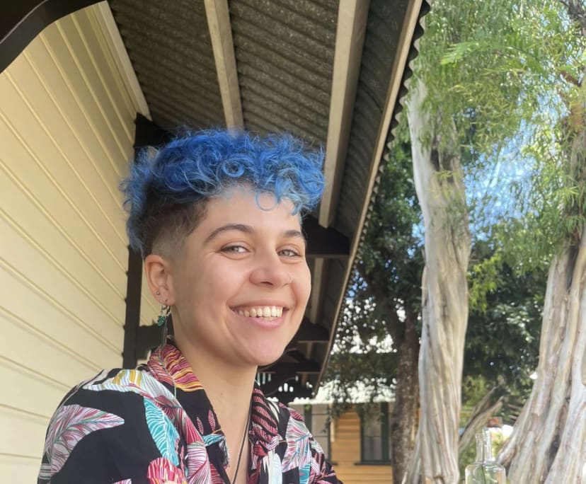 Carlotta (25), $400, Have pets, LGBTQIA+, Non-smoker, and No children