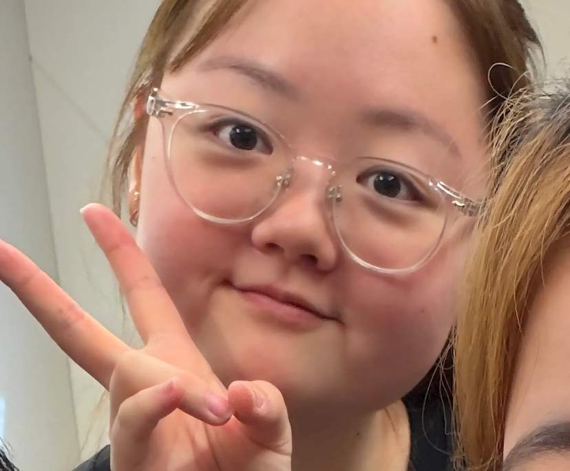 harin (24) and seungji (29), $400, 