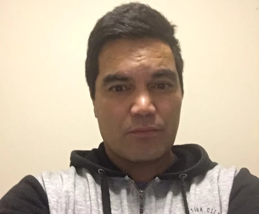 Marcus (47), $250, Have children, Non-smoker, and No pets