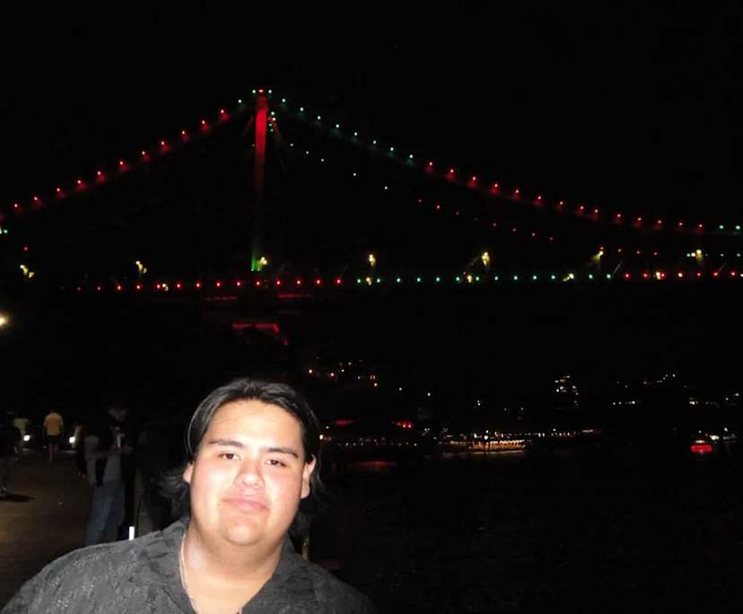 John (22), $350, Non-smoker, No pets, and No children