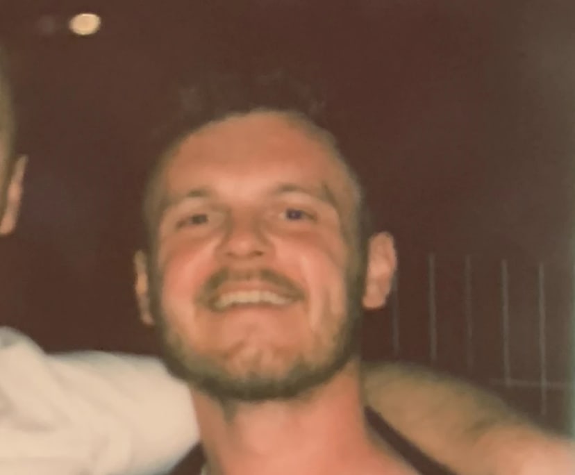 Charlie (27), $400, Smoker, No pets, and No children