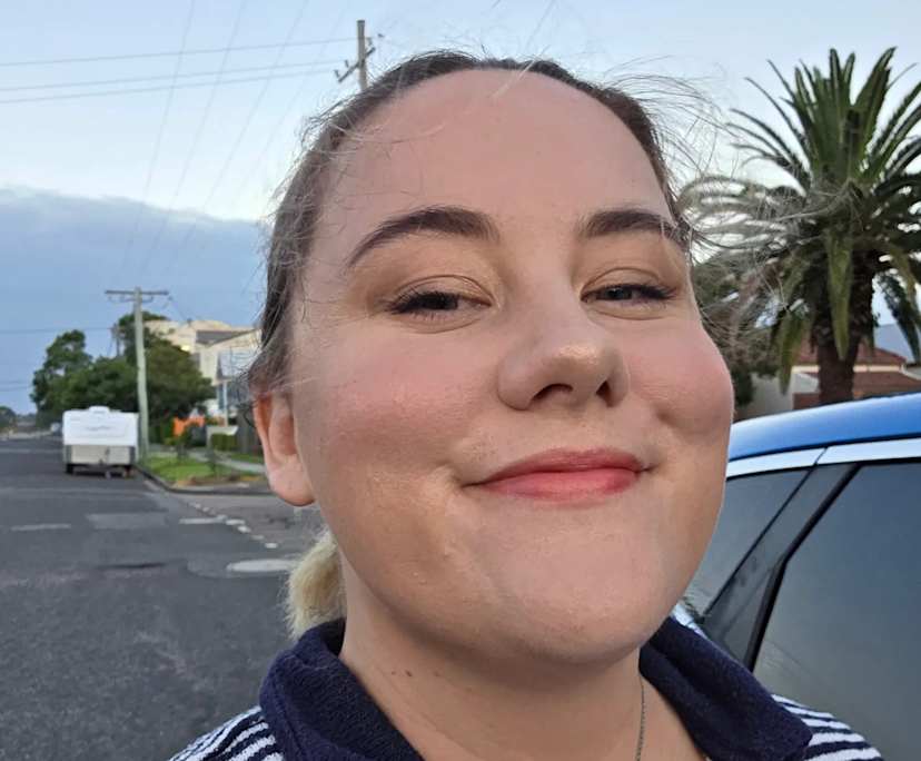 Madelaine (31), $300, Non-smoker, LGBTQIA+, No pets, and No children