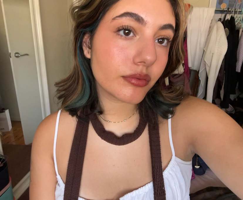 Sienna (19), $400, Non-smoker, LGBTQIA+, No pets, and No children