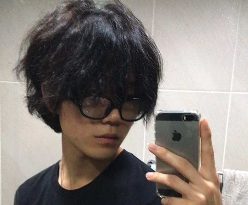 Gyeong Min (21), $200, Non-smoker, No pets, and No children