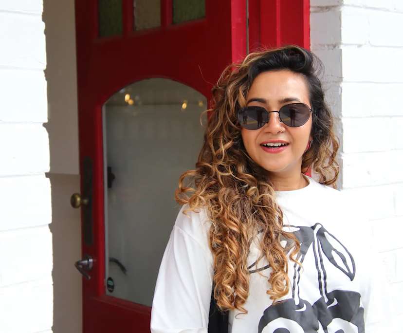 Razia (31), $300, Smoker, No pets, and No children