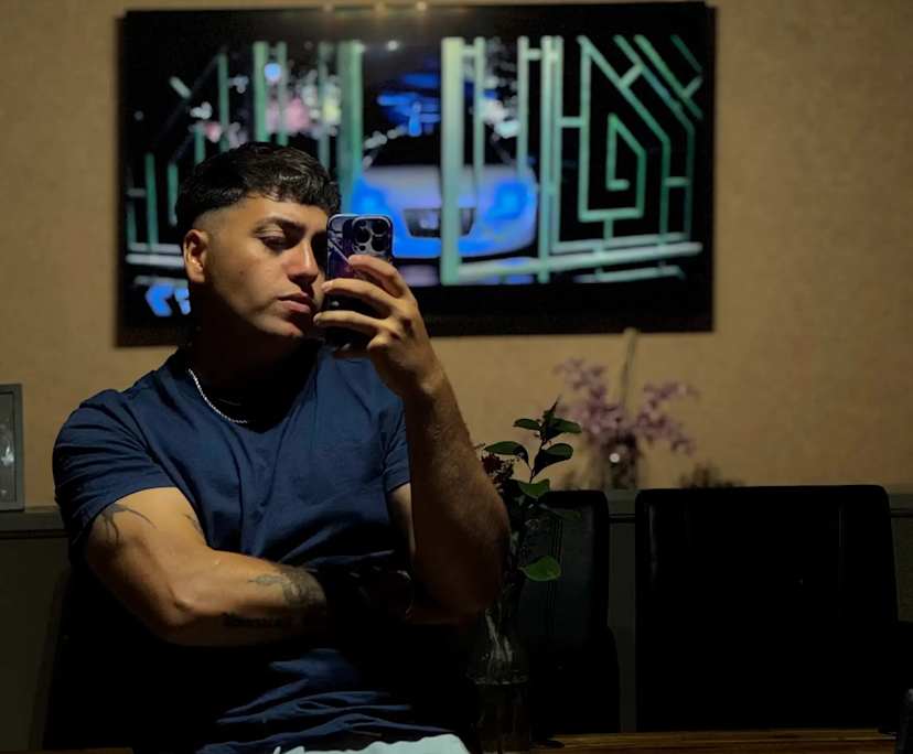 Tomás (24) and Camilo (28), $350, 