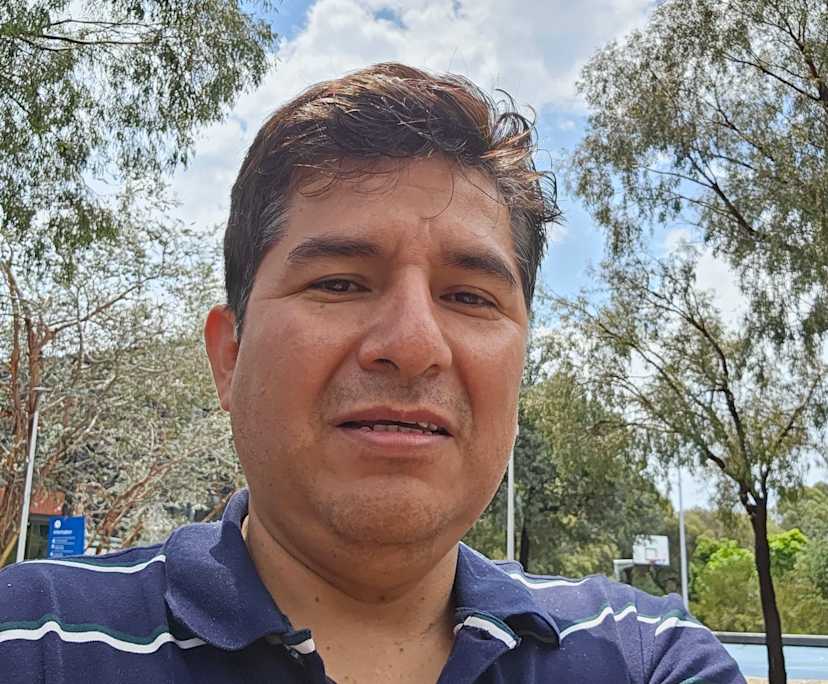 Erwin (44), $220, Non-smoker, No pets, and No children