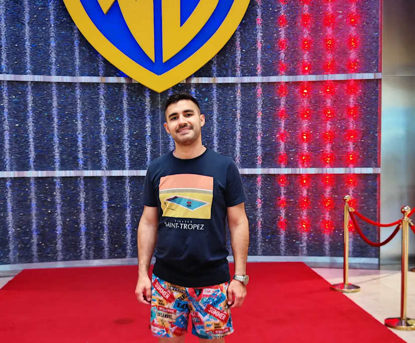 Hamza (29), $350, No pets, Non-smoker, and No children