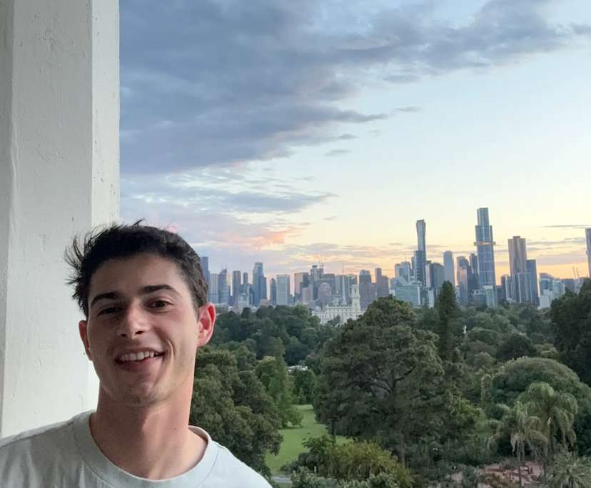 Matt (23), $400, LGBTQIA+, Non-smoker, No pets, and No children