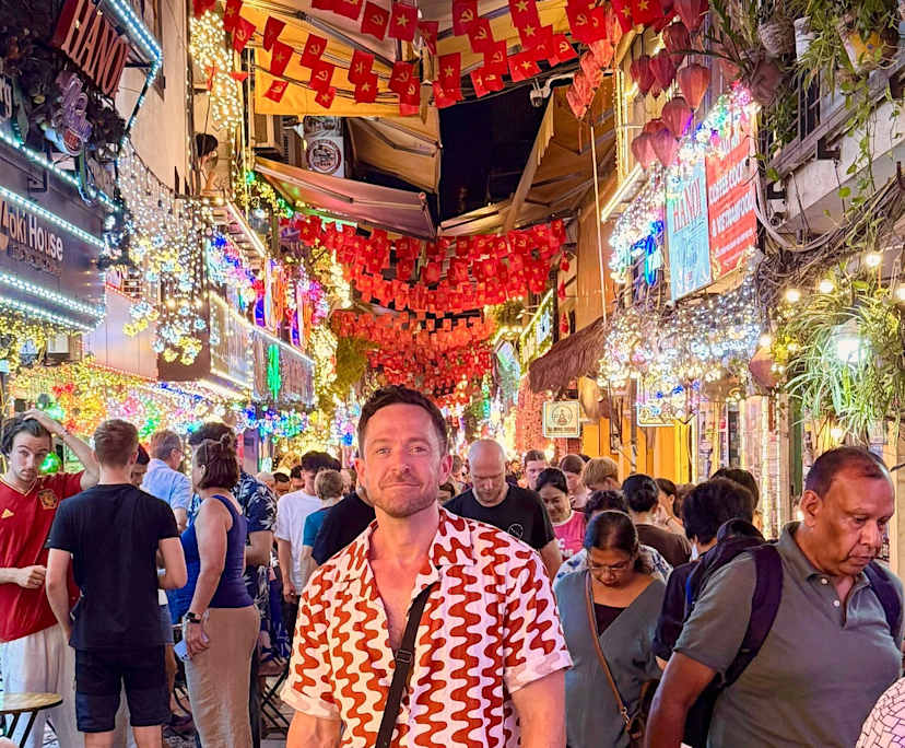 Rob (37), $600, LGBTQIA+, Non-smoker, No pets, and No children