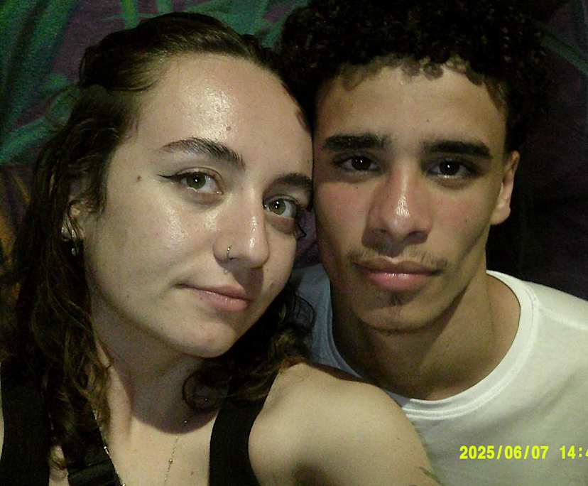 Chloé (21) and Youmni (19), $400, 