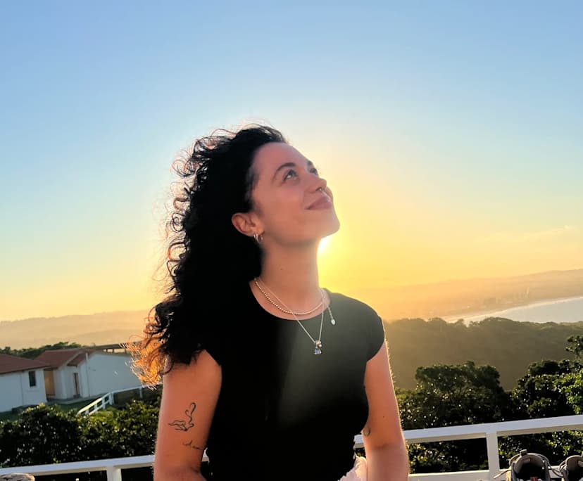 Ines (25) and Andrea (25), $360, LGBTQIA+, Non-smoker, No pets, and No children