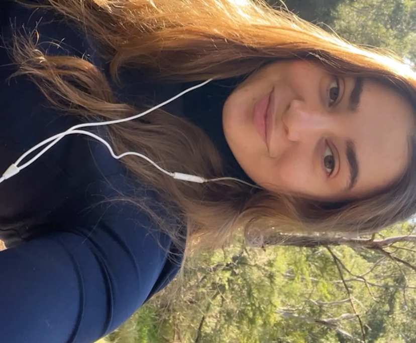 Sara (24), $350, Non-smoker, No pets, and No children